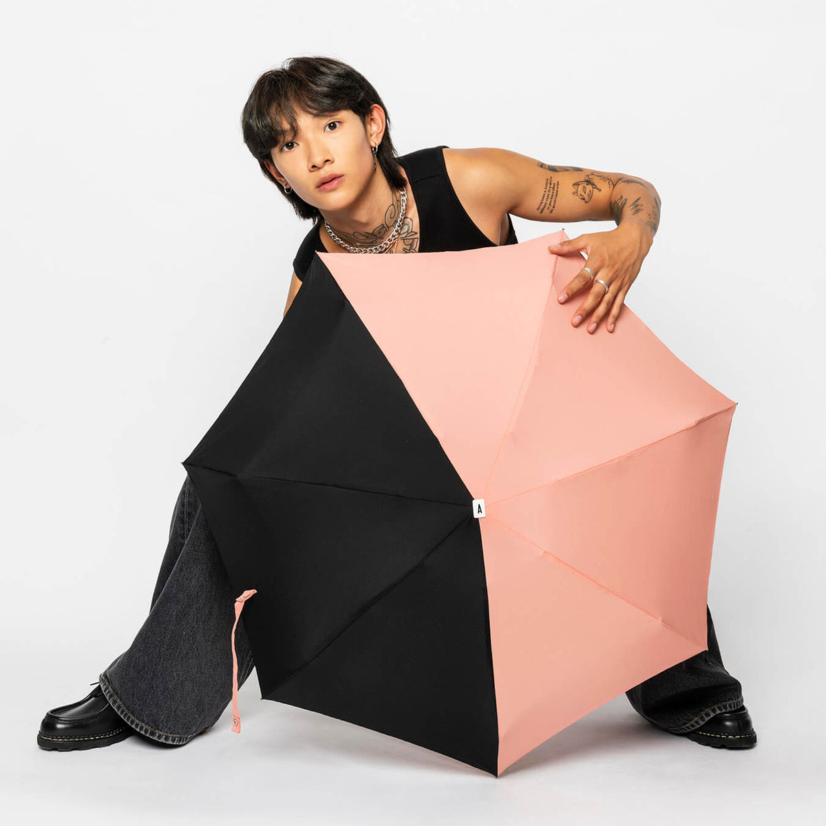 Micro Umbrella Bi Colour | Edith/Coral-Black by ANATOLE (anatole-bicolour-micro-umbrella-edith-coral-pink-black)