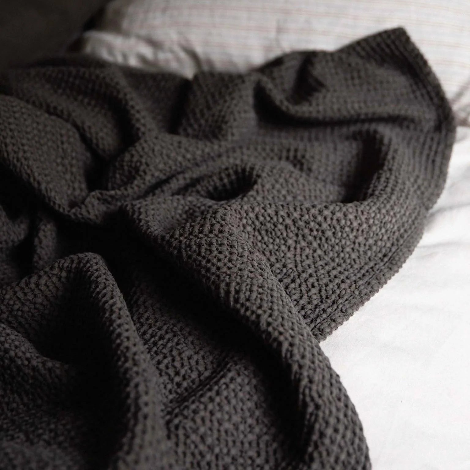 Tell Me More Miro Bedspread 260X260 | Taupe