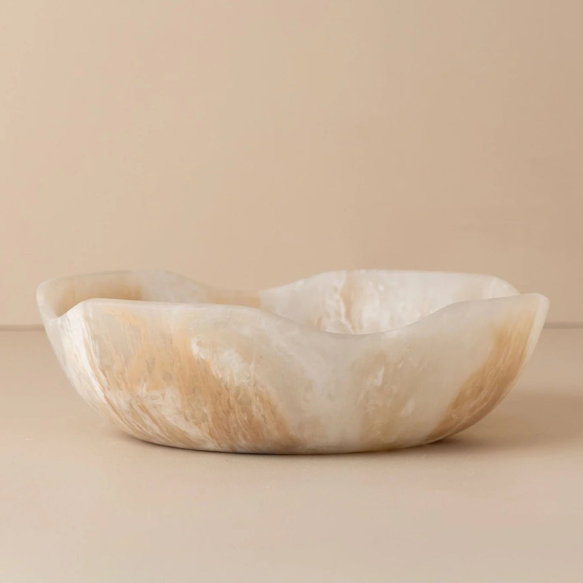 Flow Resin Salad Bowl L | Shell by SAARDÉ (flow-salad-bowl-s-peach-blush-copy)