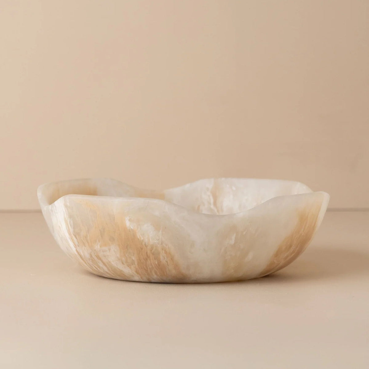 Flow Resin Salad Bowl S | Shell by SAARDÉ (flow-salad-bowl-s-shell)