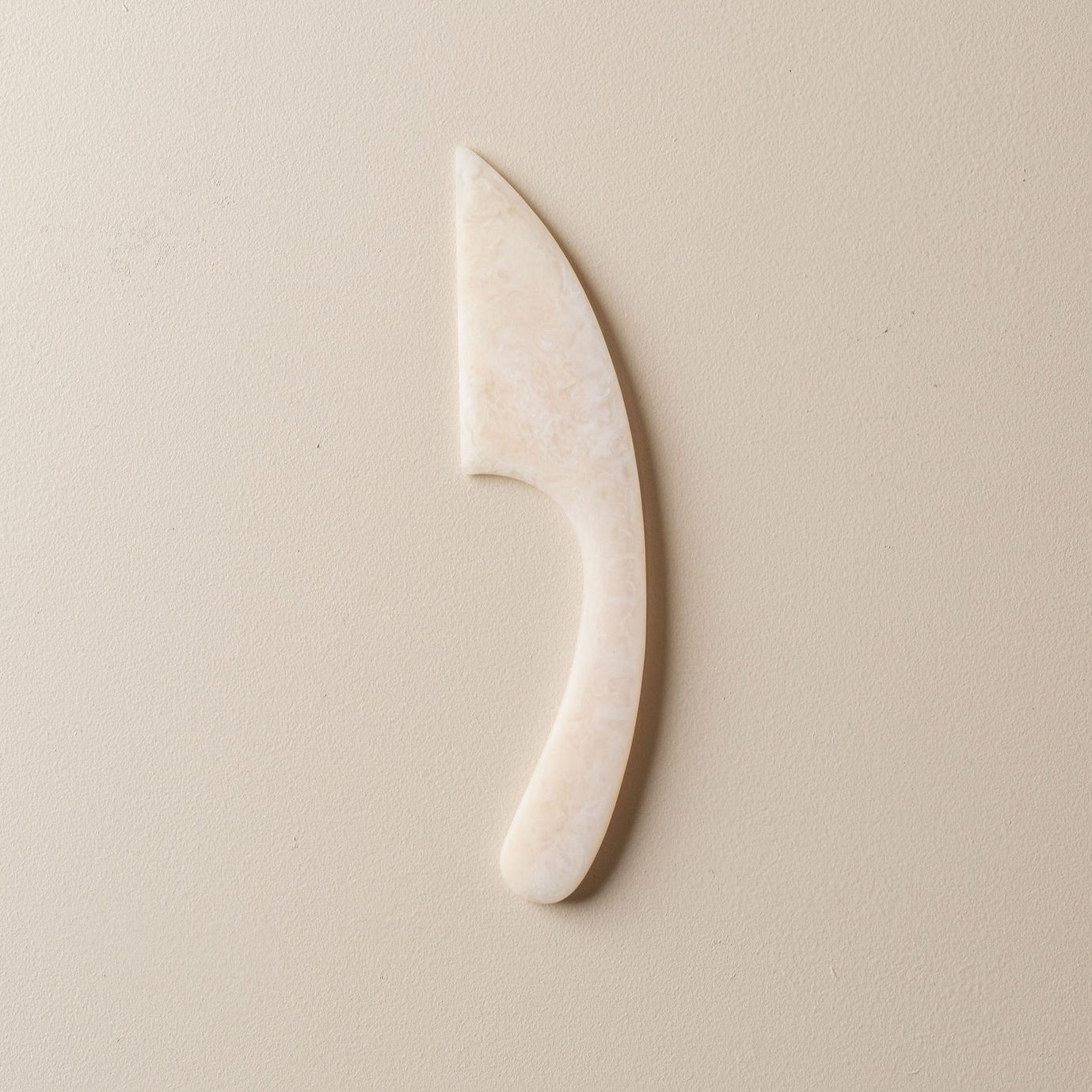 Flow Resin Cheese Knife | Shell by SAARDÉ (flow-resin-cheese-knife-shell)