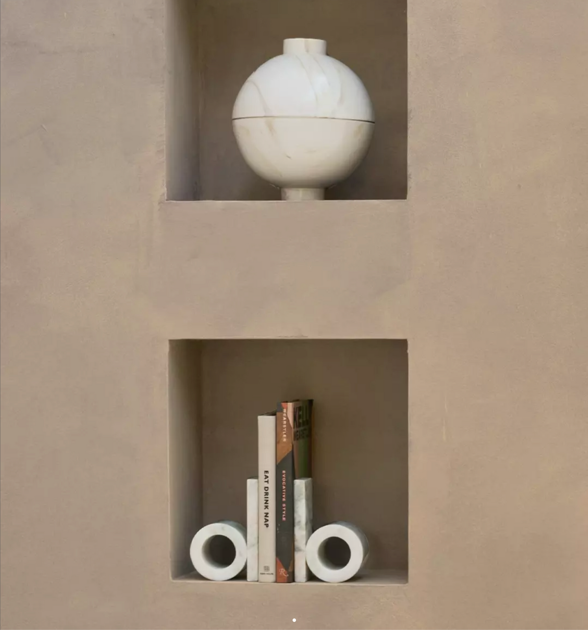 Orlin Bookend | White Marble by URBAN NATURE CULTURE (orlin-bookend-white-marble)