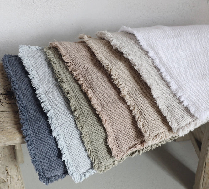 PATARA Bedspread 140X260 - Dark Grey by HOME LINEN LABELS (home-linen-labels-patara-140-260cm-dark-grey-plaid)