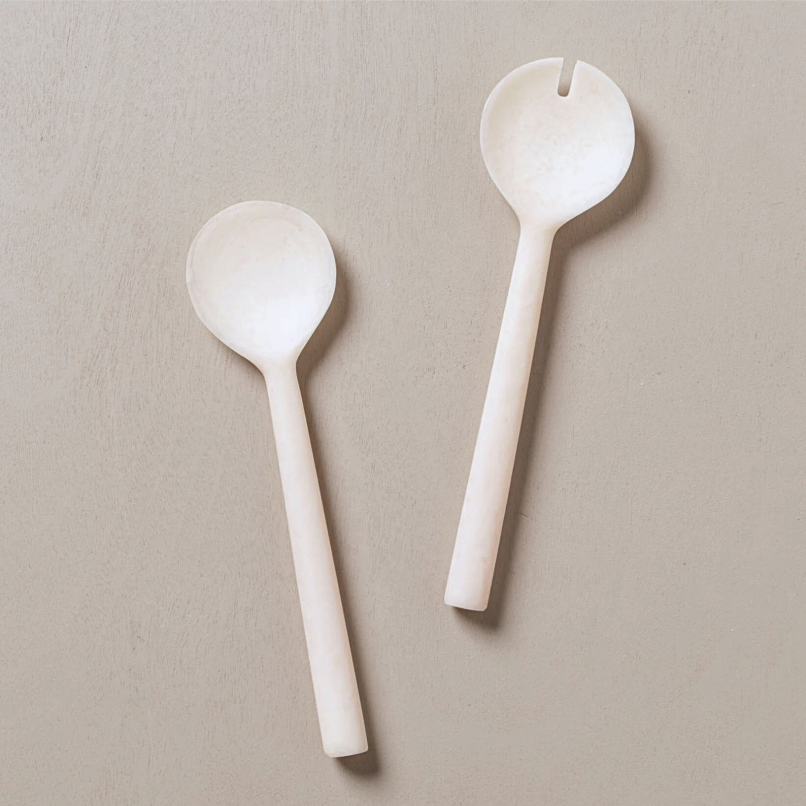 Flow Resin Salad Servers | Marshmallow by SAARDÉ (flow-resin-salad-serv-marshm)