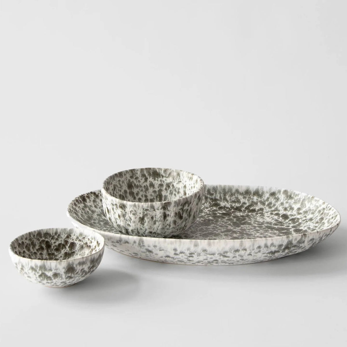 Tell Me More Rivoli serving plate | Small | Green Splatter