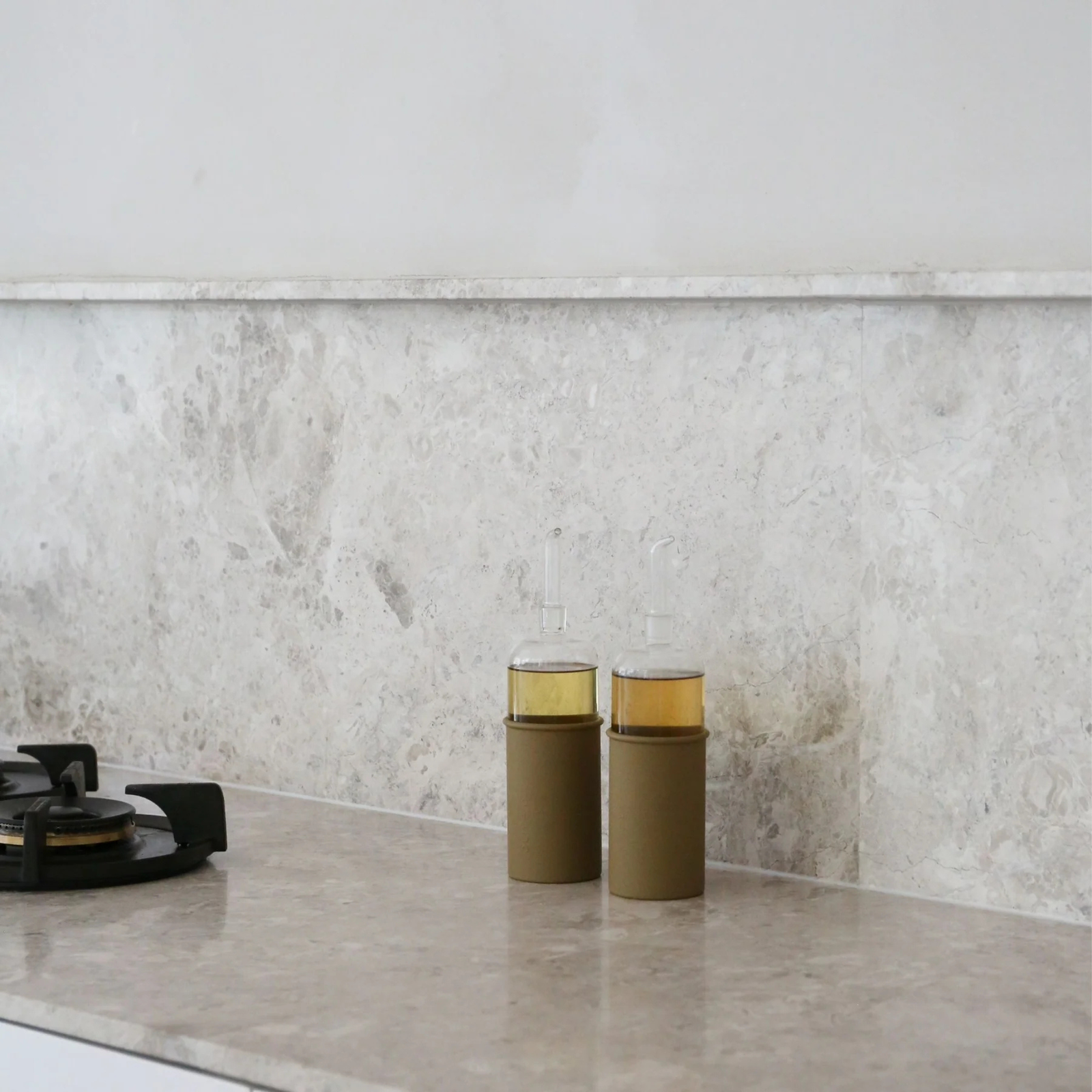 RUND Bottle for Olive Oil Glass/Silicone |700ml | Fern