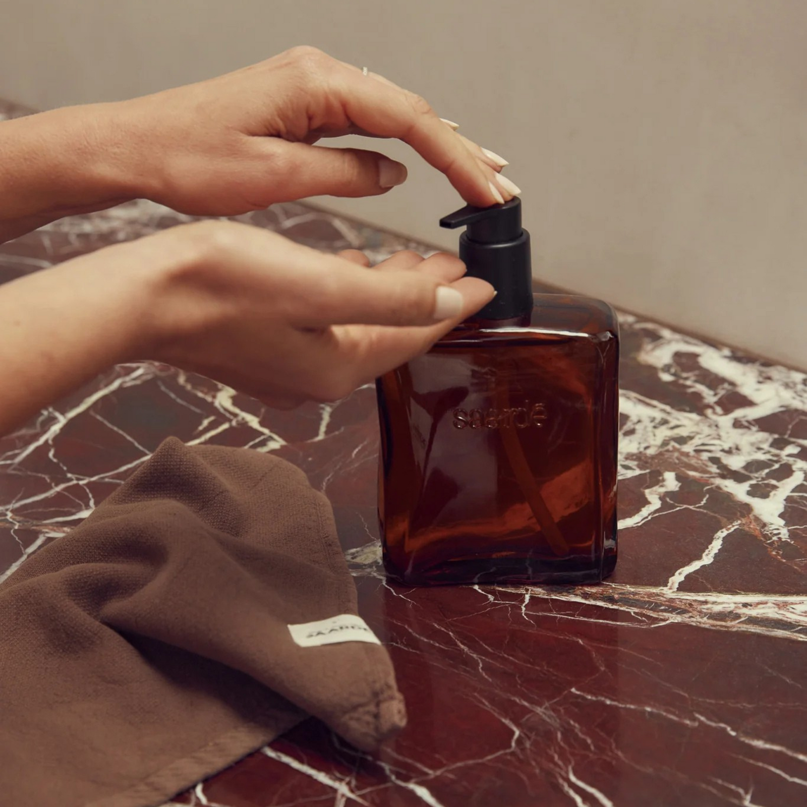 Hand and Body Wash | Saint Raphaël | Amber by SAARDÉ (hand-body-wash-saint-raphael-amber)