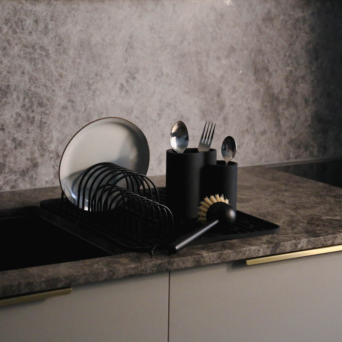 Store All Holder | Black by DESIGNSTUFF (all-cutlery-drainer-holder-black)