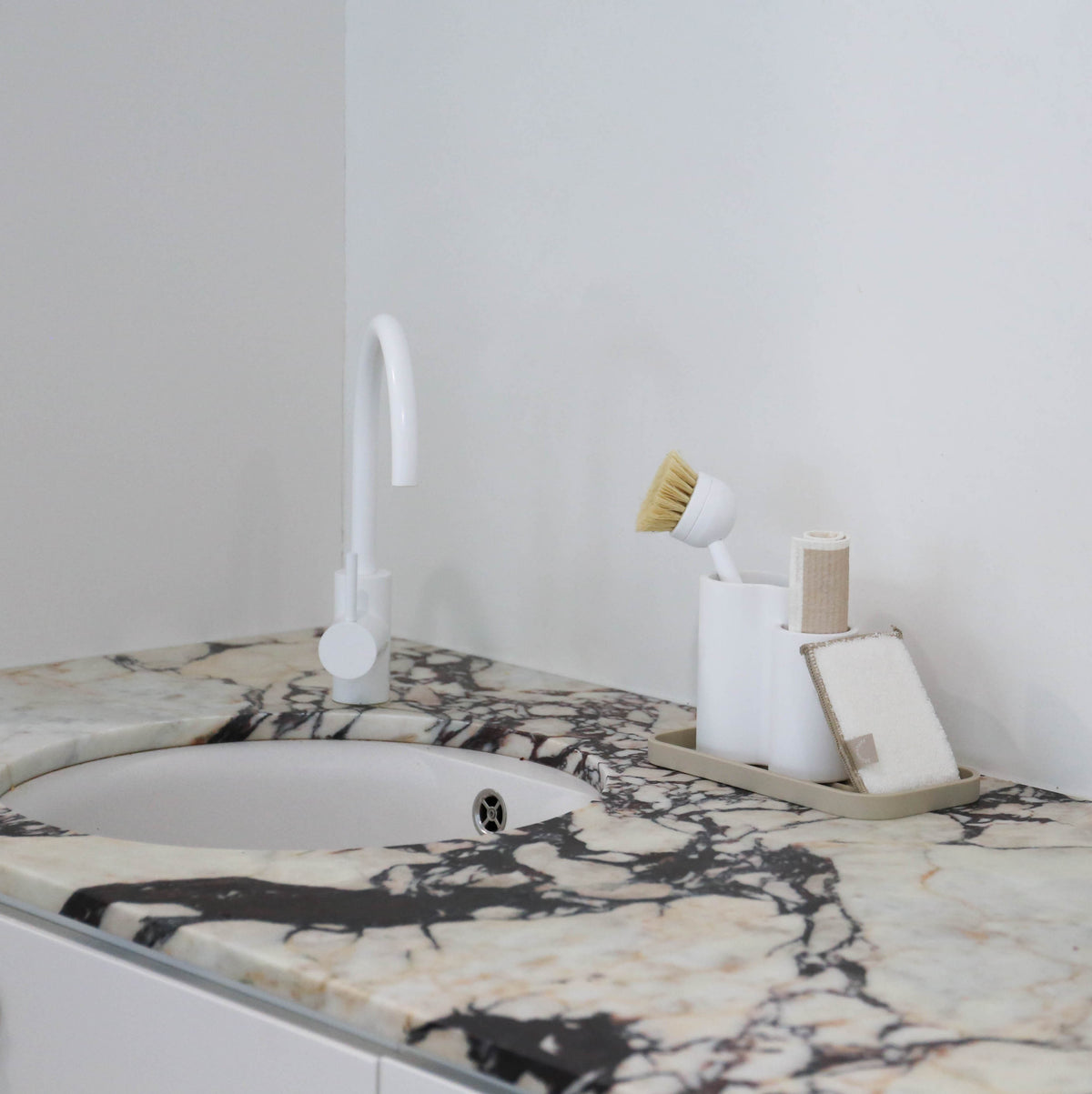 Store All Holder | White by DESIGNSTUFF (copy-of-all-cutlery-drainer-holder-white)