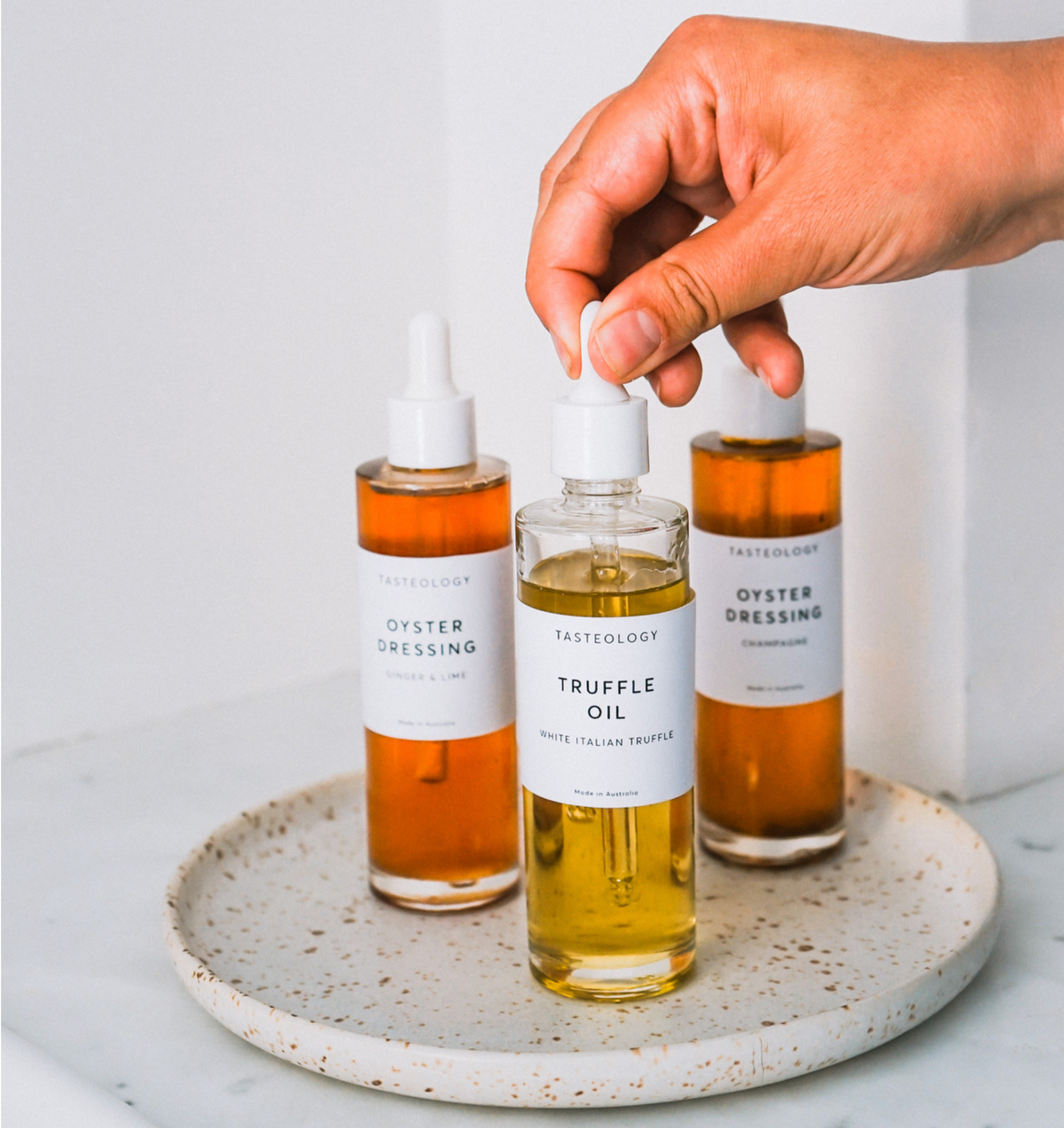 Chilli & Truffle Oil Duo by TASTEOLOGY (oil-duo-set-chilli-truffle)