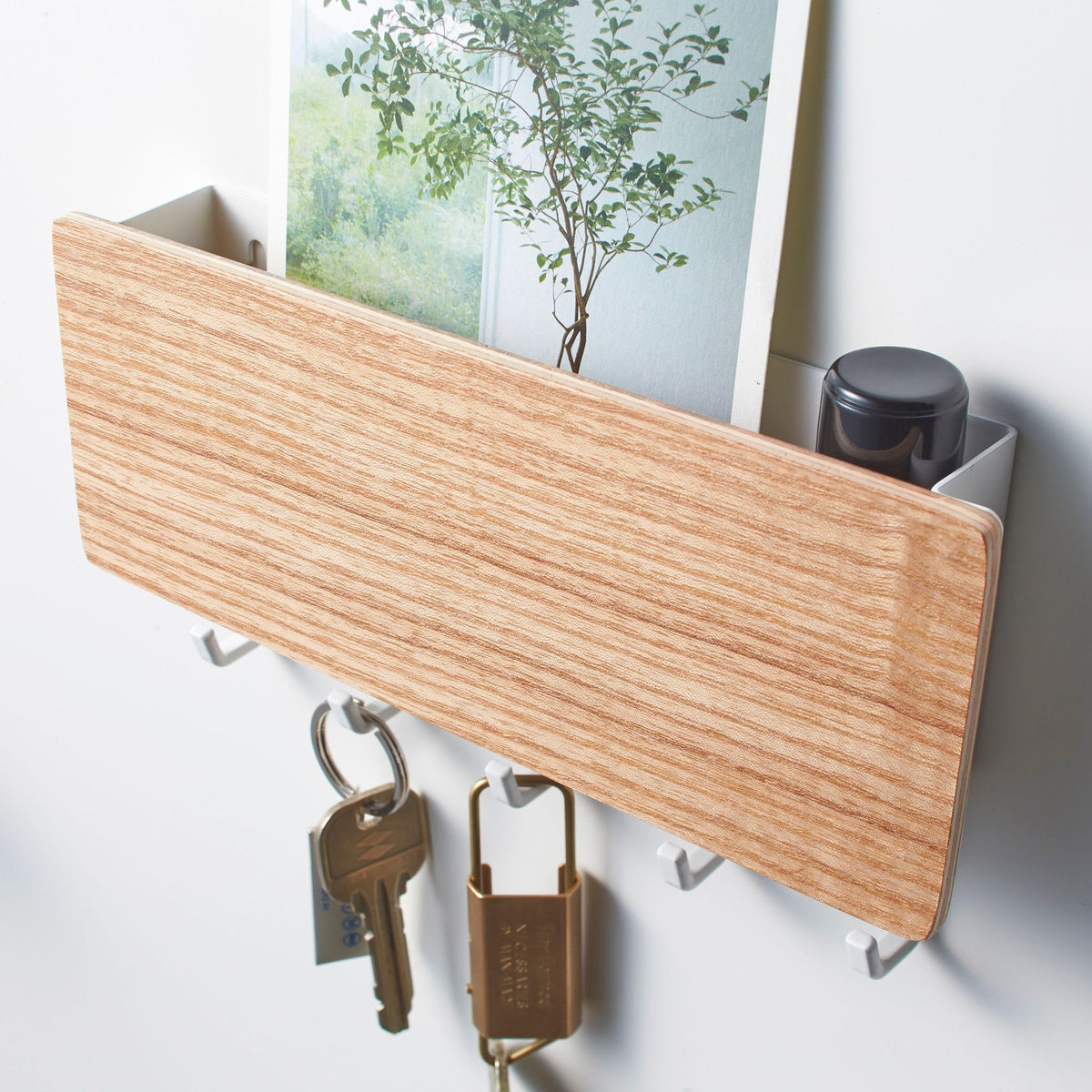 Rin Magnetic Key Organiser | Ash/White by Yamazaki (rin-magnetic-5-hook-key-rack-ash)