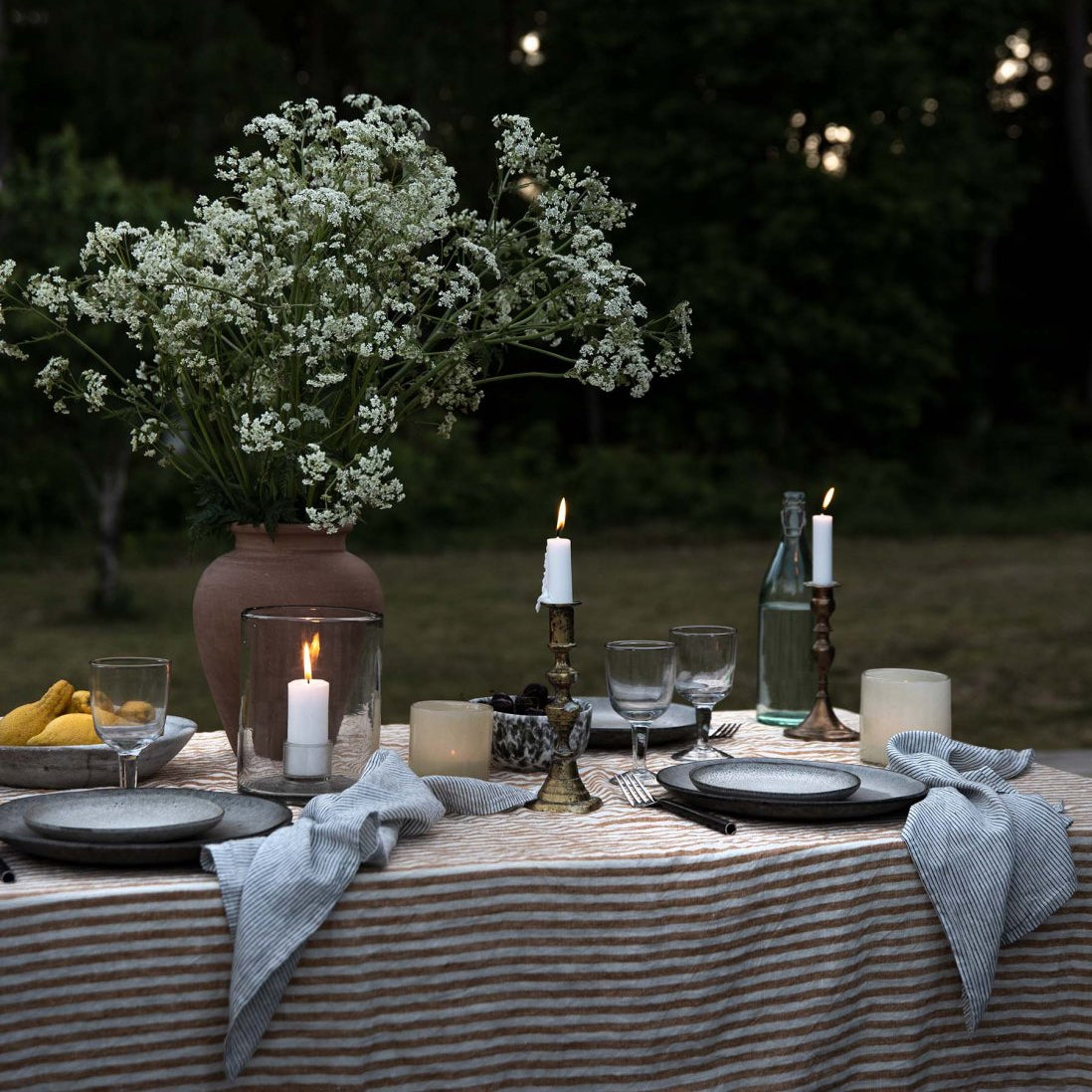 Tell Me More Leon Table Cloth 145x330 | Spice