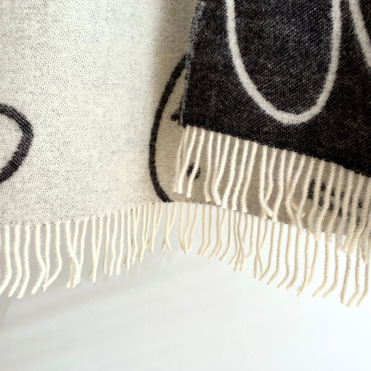 Maison Deux Miffy Blanket | White/Black