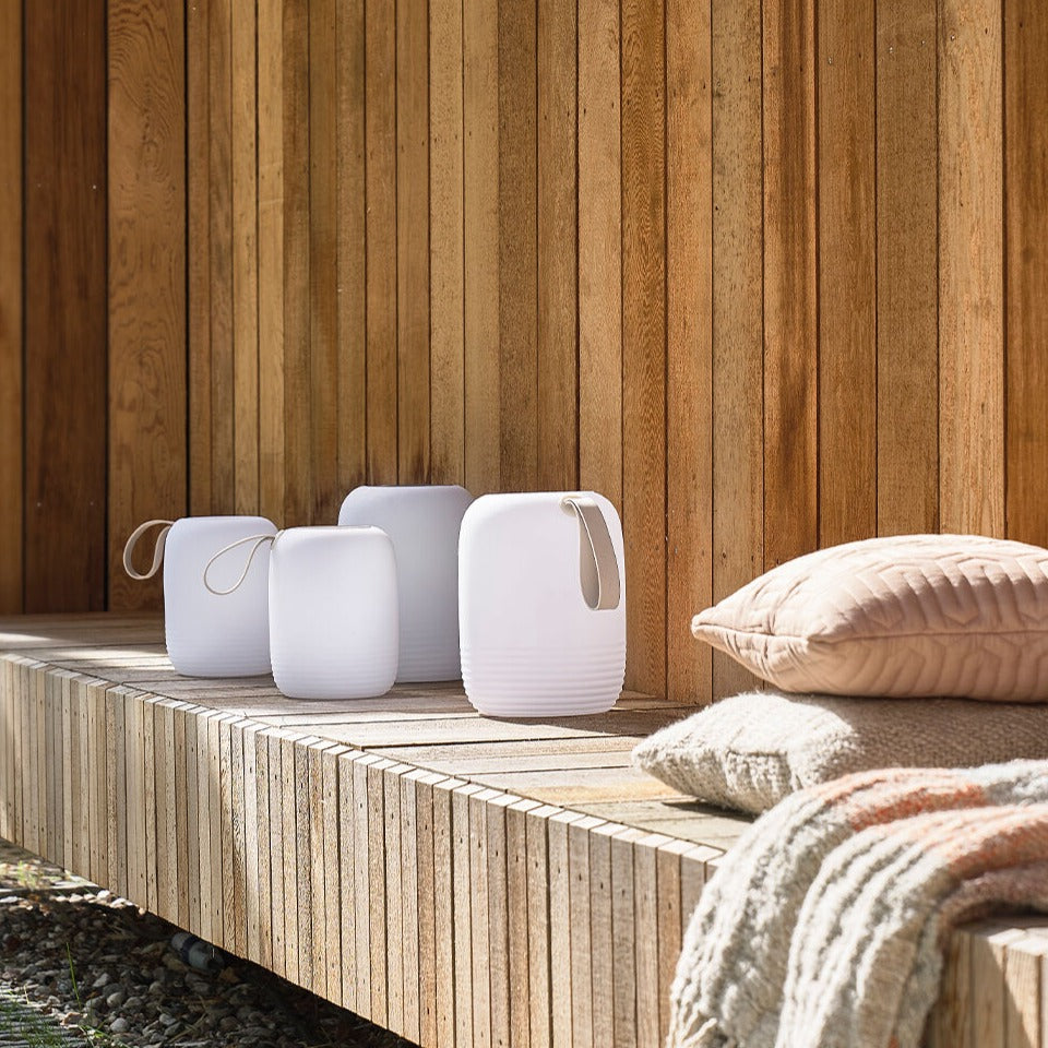 Villa Collection Speaker + LED Lamp | Small by VILLA COLLECTION (villa-collection-speaker-w-led-lamp-white-small)