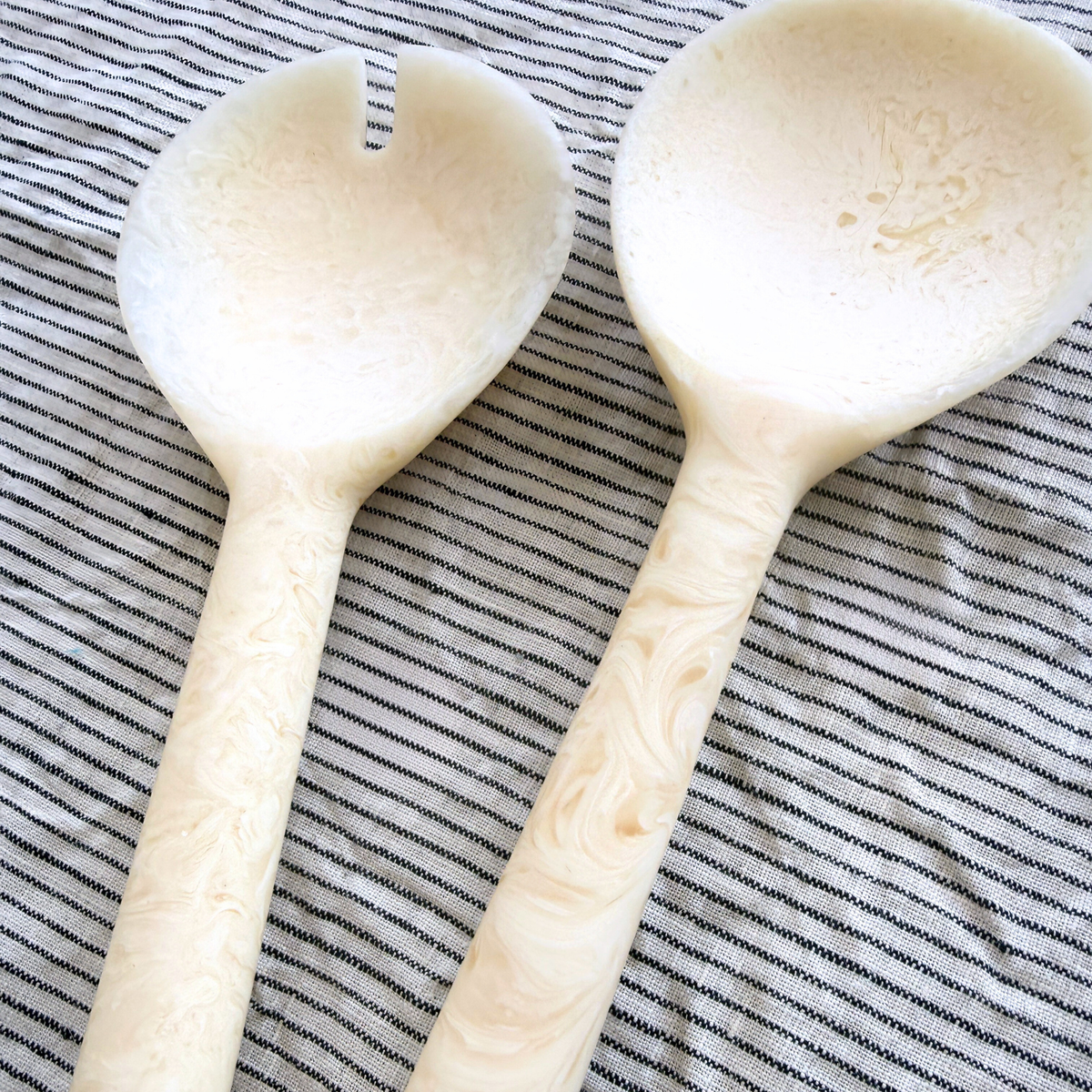 Flow Resin Salad Servers | Marshmallow