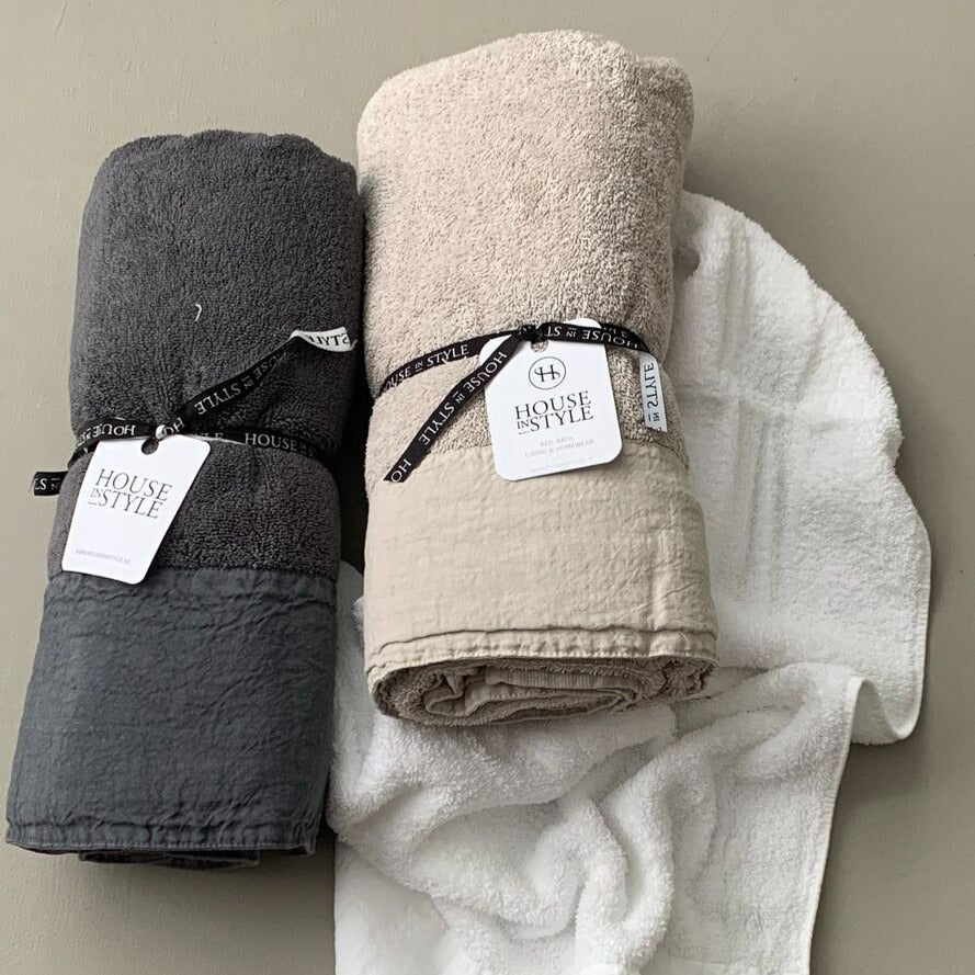 ANTIBES Washcloth Mit - Dark Grey by HOME LINEN LABELS (home-linen-labels-antibes-16-21-cm-dark-grey-washcloth)