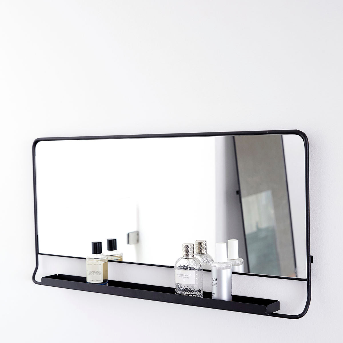 CHIC Mirror w/Shelf | Black