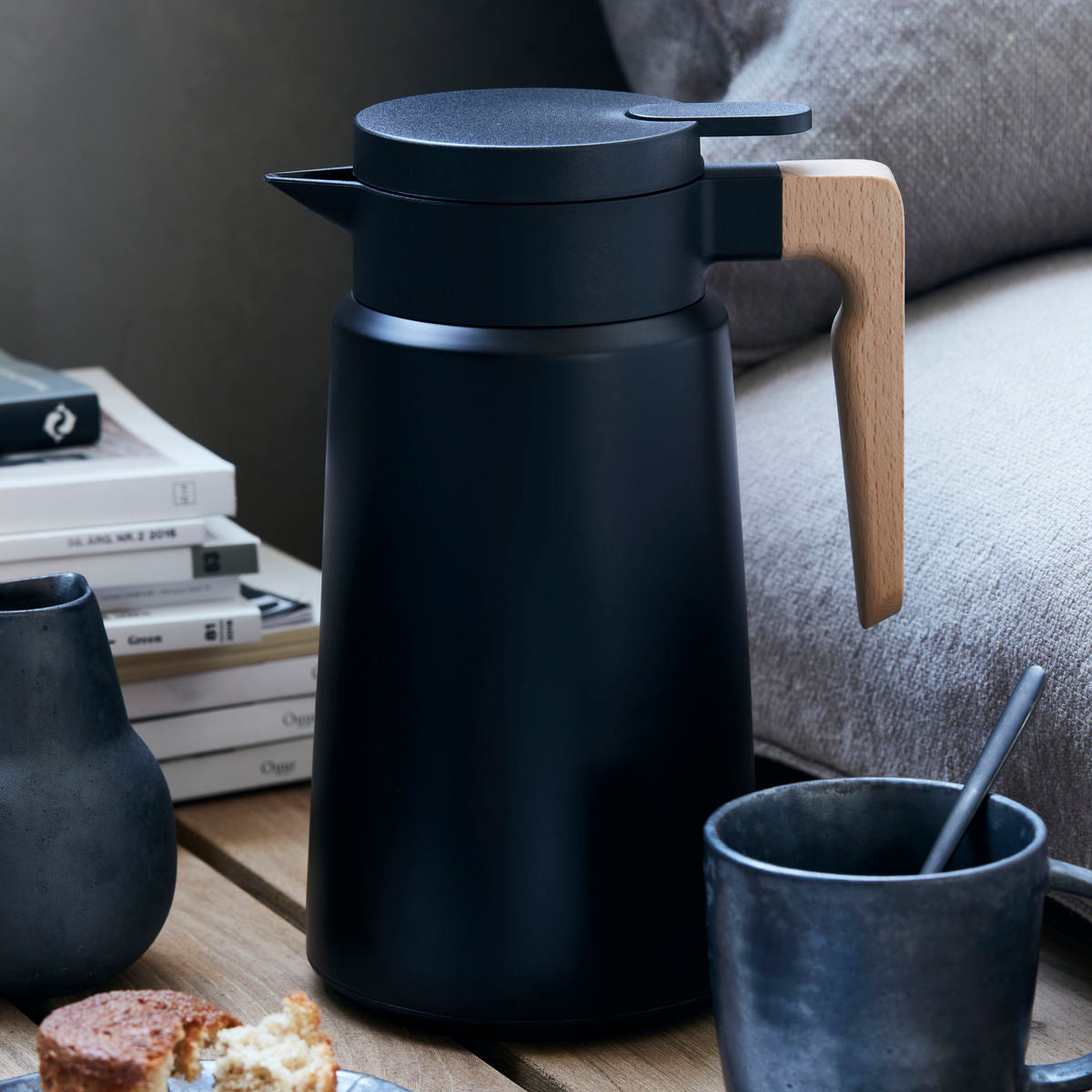 COLE Thermos 1.8L | Black