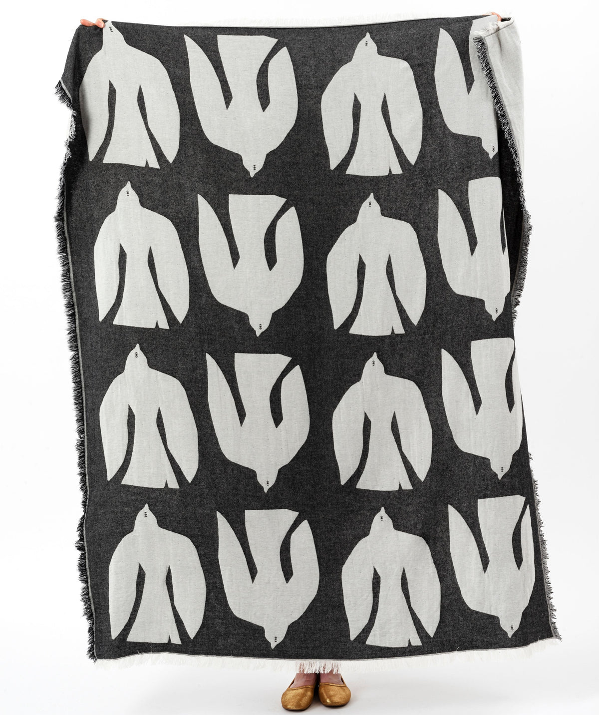 EARLY BIRD Throw | Beluga by BRITA (brita-early-bird-throw-beluga)