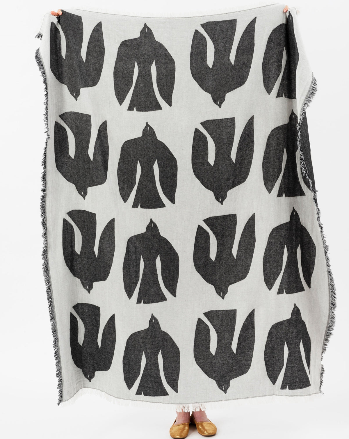 EARLY BIRD Throw | Beluga by BRITA (brita-early-bird-throw-beluga)