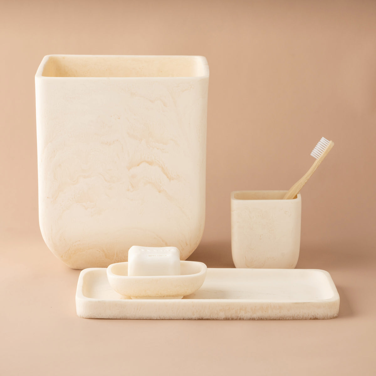 Flow Toothbrush Holder | Marshmallow by SAARDÉ (copy-of-saarde-flow-resin-toothbrush-holder-earth)