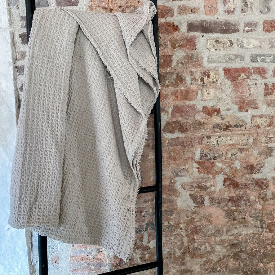 KOS Bedspread 140X260 - Marble by HOME LINEN LABELS (home-linen-labels-kos-140-260cm-marble-plaid)