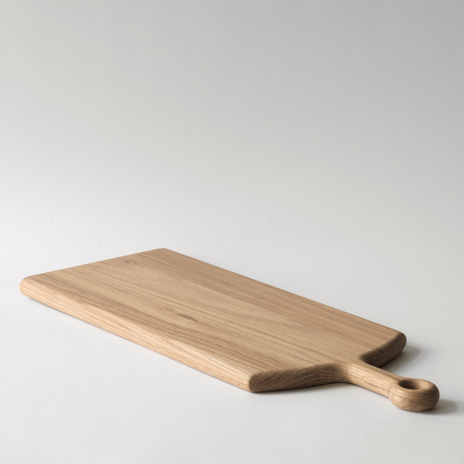 Levi Breadboard M | Oak by TELL ME MORE (tell-me-more-levi-breadboard-medium)