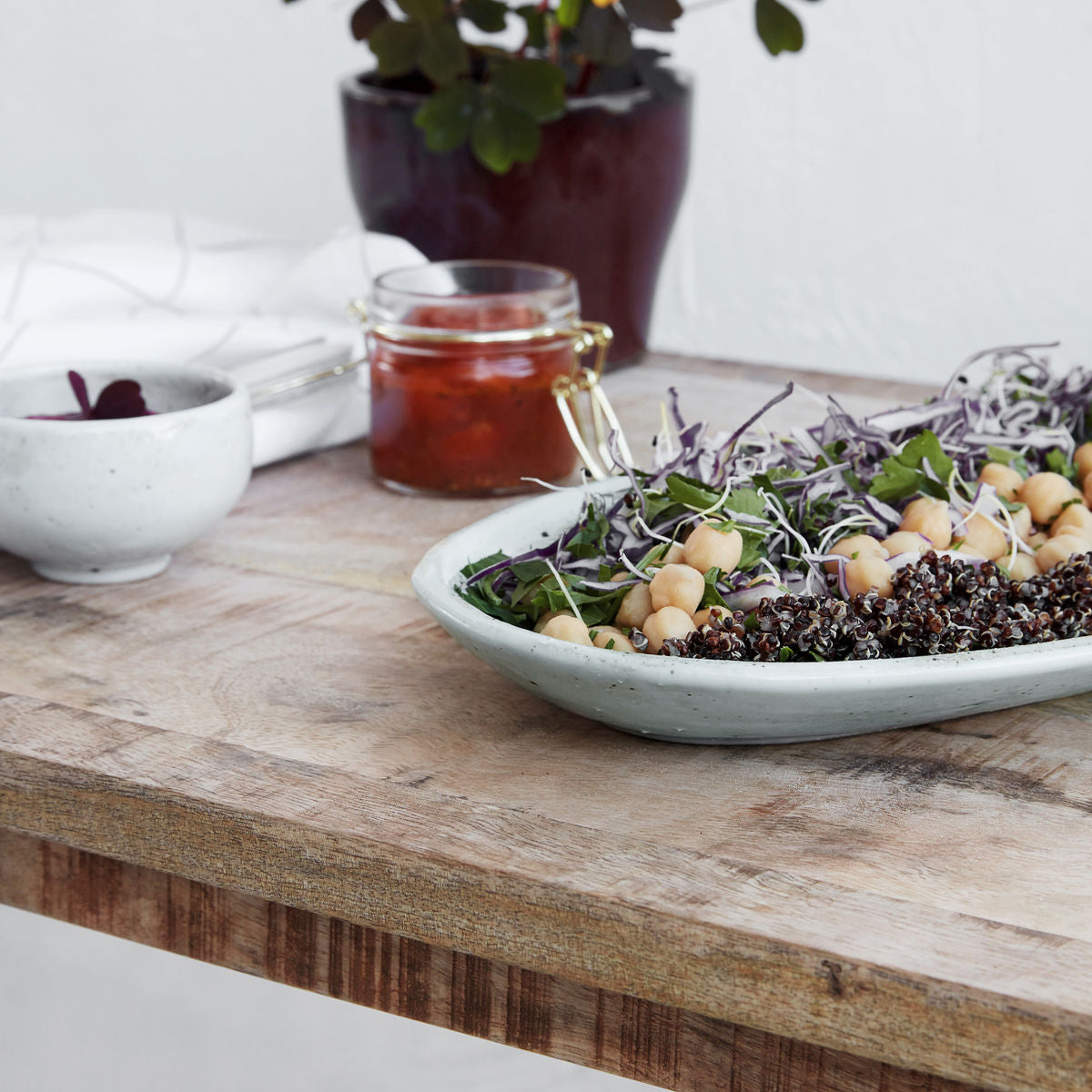 MADE Serving Dish 38cm | Ivory by HOUSE DOCTOR (house-doctor-serving-dish-made-ivory-fn0460)