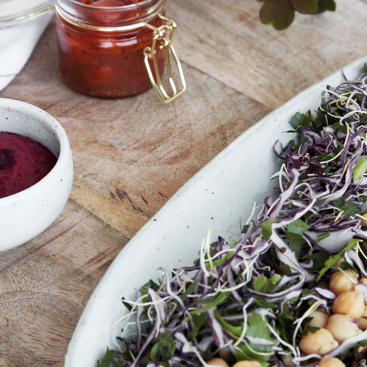 MADE Serving Dish 38cm | Ivory by HOUSE DOCTOR (house-doctor-serving-dish-made-ivory-fn0460)