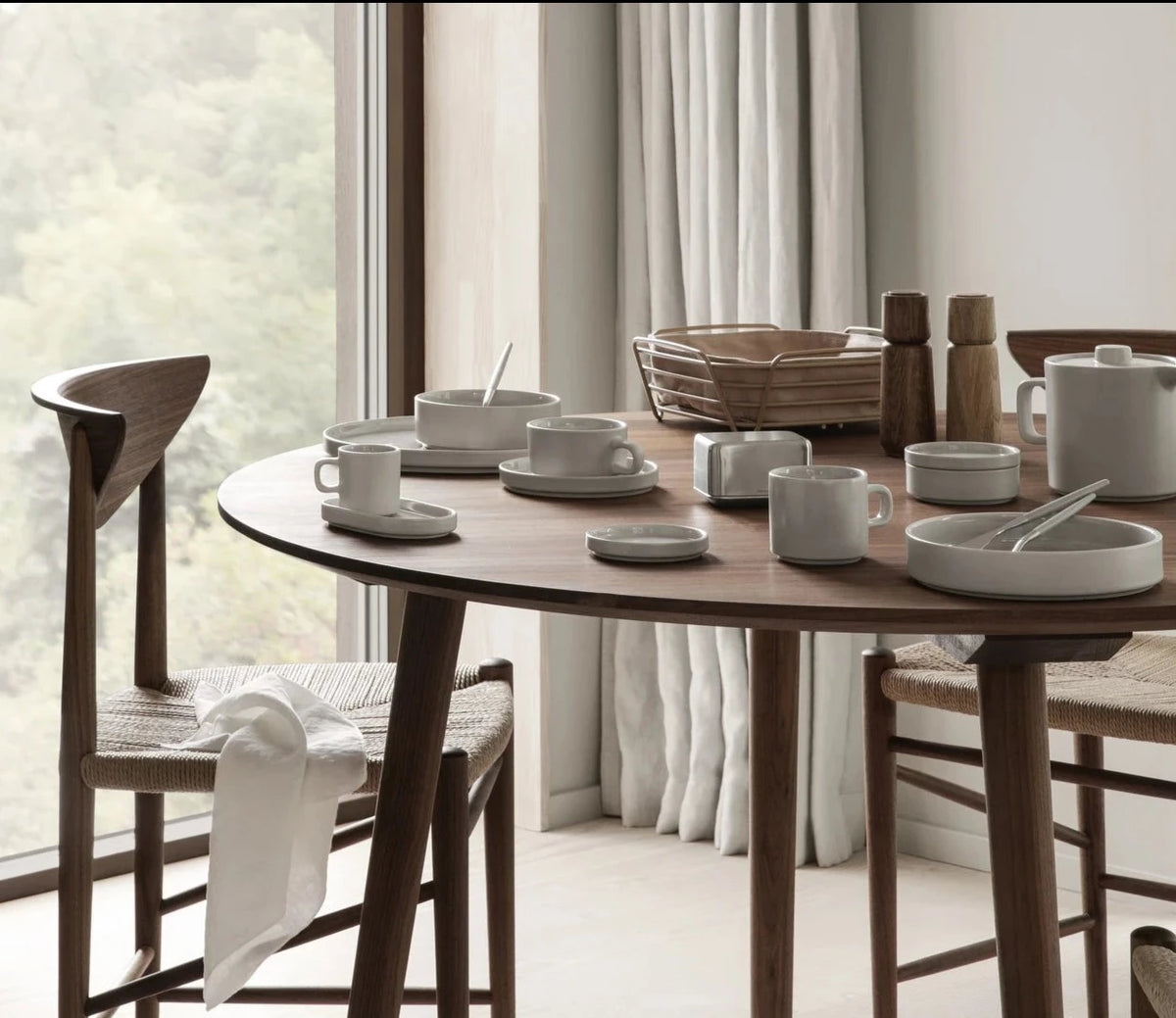 PILAR Serving Plate S | Moonbeam by BLOMUS (blomus-pilar-serving-plate-moonbeam)