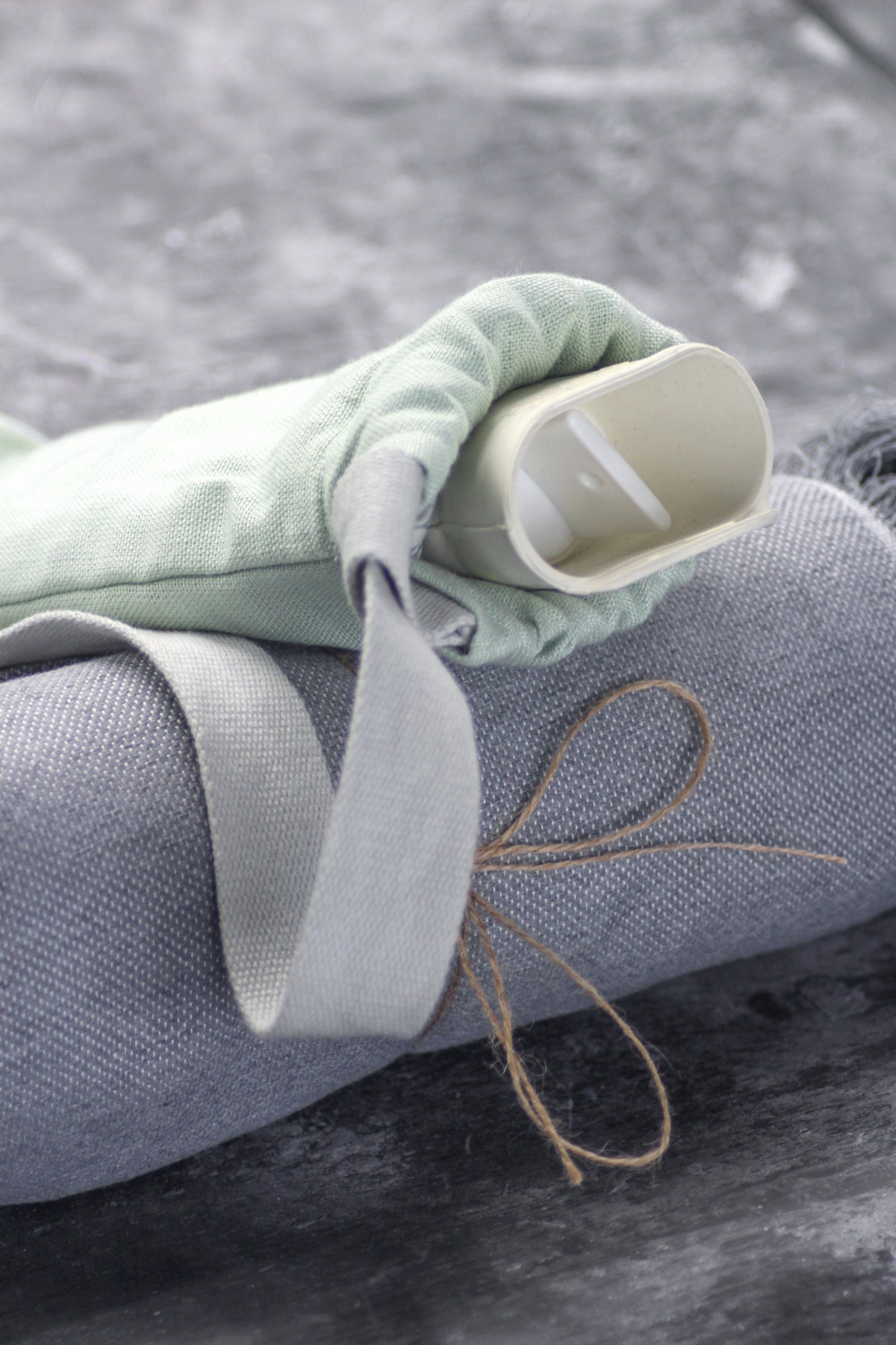 Belgian Pimlico Linen, Mint by YUYU BOTTLE (yuyu-bottle-yuyu-bottle-pimlico-linen-mint)