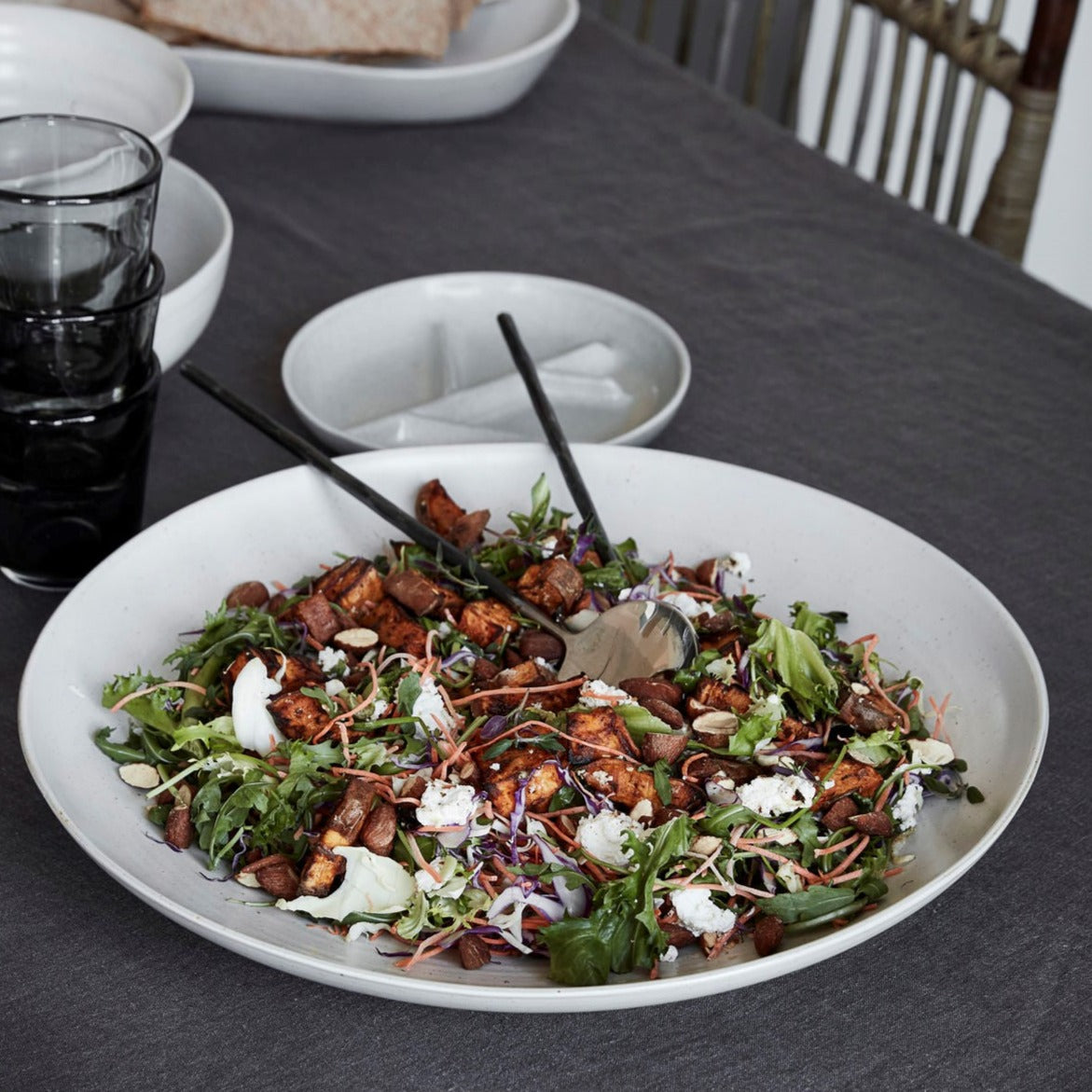 Pion Round Platter 36cm | Grey/White by HOUSE DOCTOR (house-doctor-dish-pion-grey-white-dia-36cm)