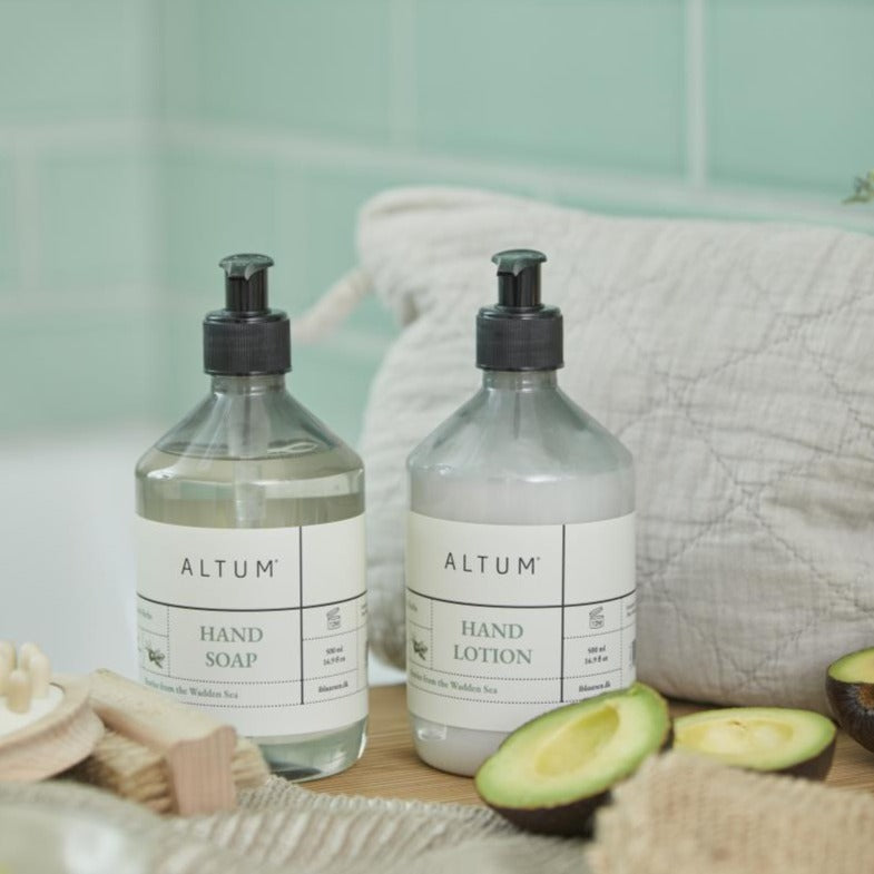 Quilted Travel Pouch - Lichen by IB LAURSEN (ib-laursen-toiletry-bag-quilted-linen)