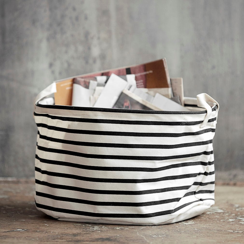 STRIPES 25x40cm Storage Bag | Black/White by HOUSE DOCTOR (house-doctor-storage-bag-stripes-black-white-ls0441)