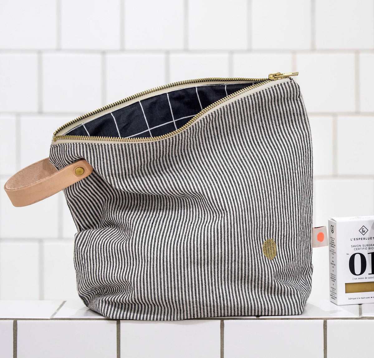 Toiletry Bag Finette GM | Caviar by La Cerise Sur Le Gateau (la-cerise-sur-la-gateau-toiletry-bag-finette-caviar-leather-gm)