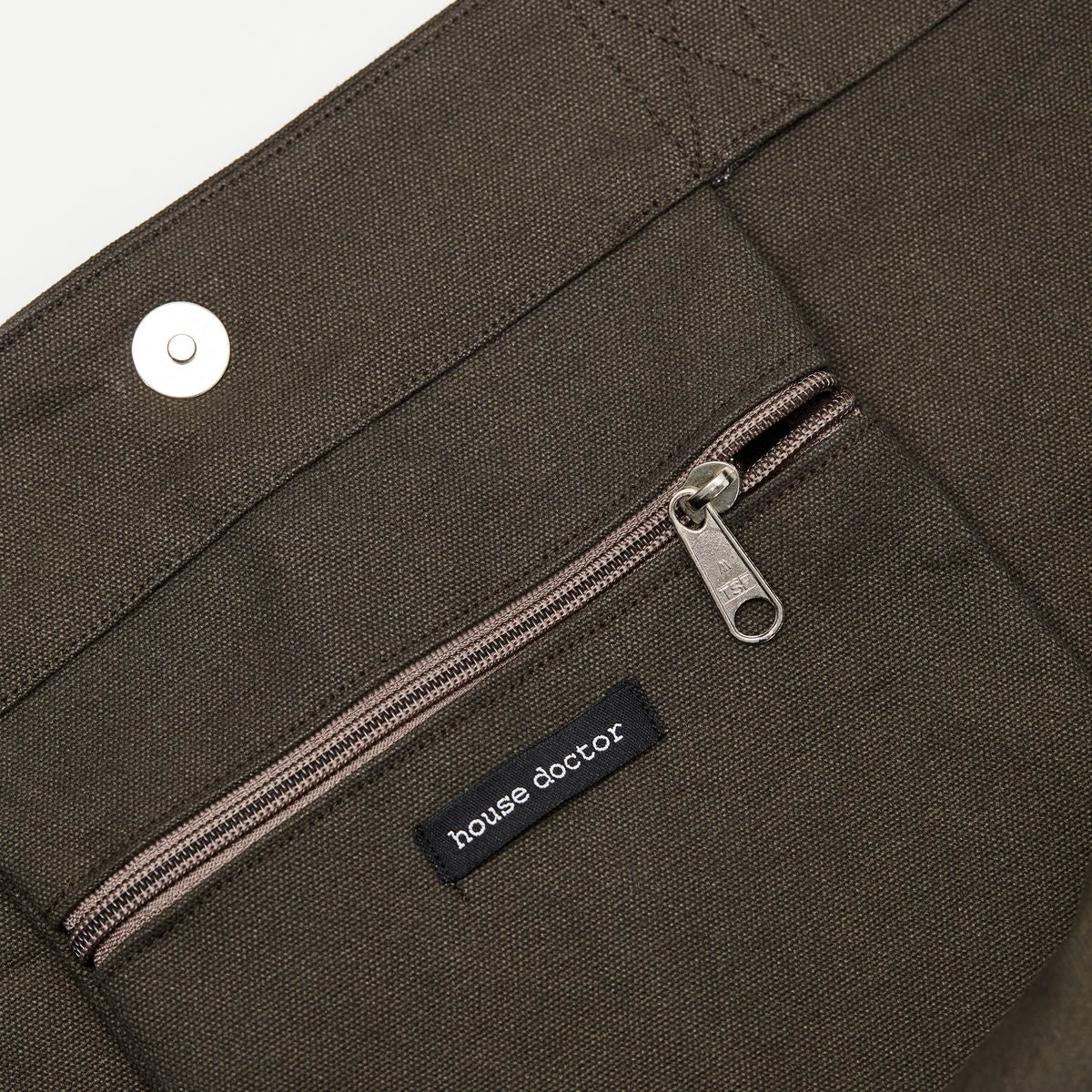 VACAY Bag - Army Green by HOUSE DOCTOR (house-doctor-bag-vacay-army-green)