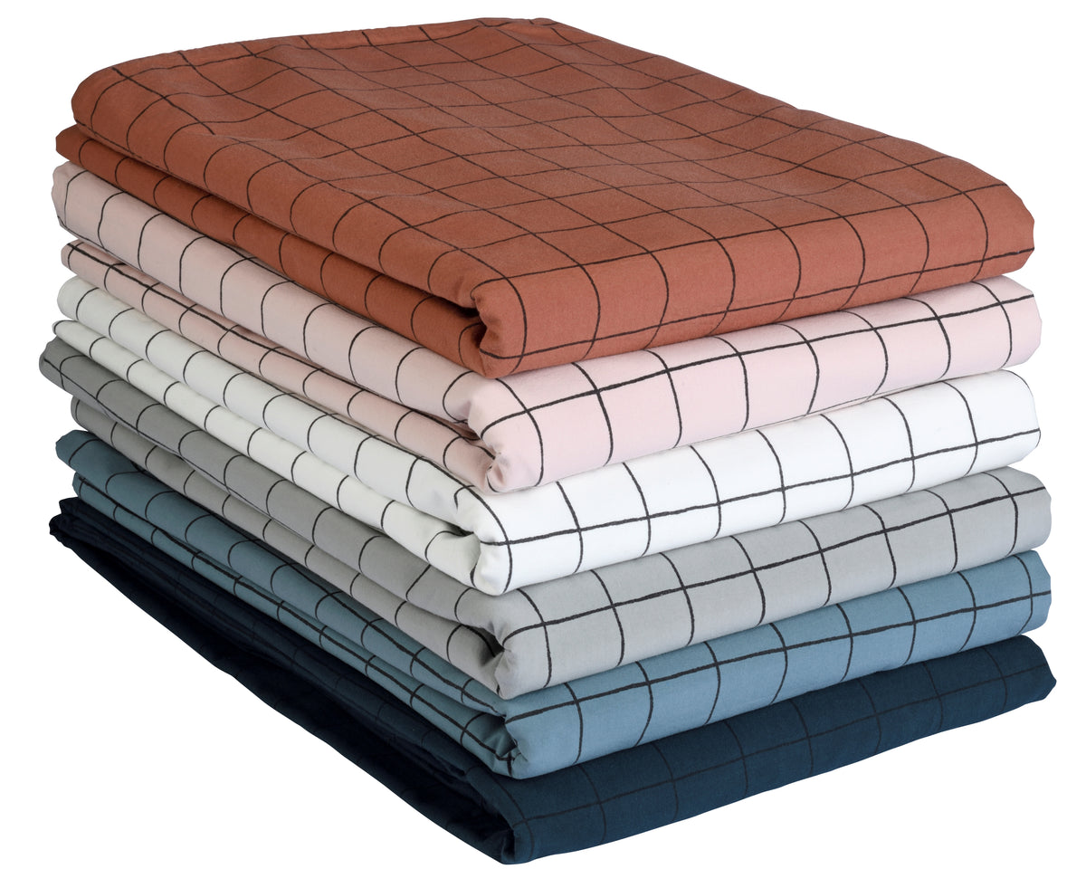 Duvet Cover Oscar Biscuit Single by La Cerise Sur Le Gateau (la-cerise-sur-la-gateau-duvet-cover-oscar-biscuit-140)